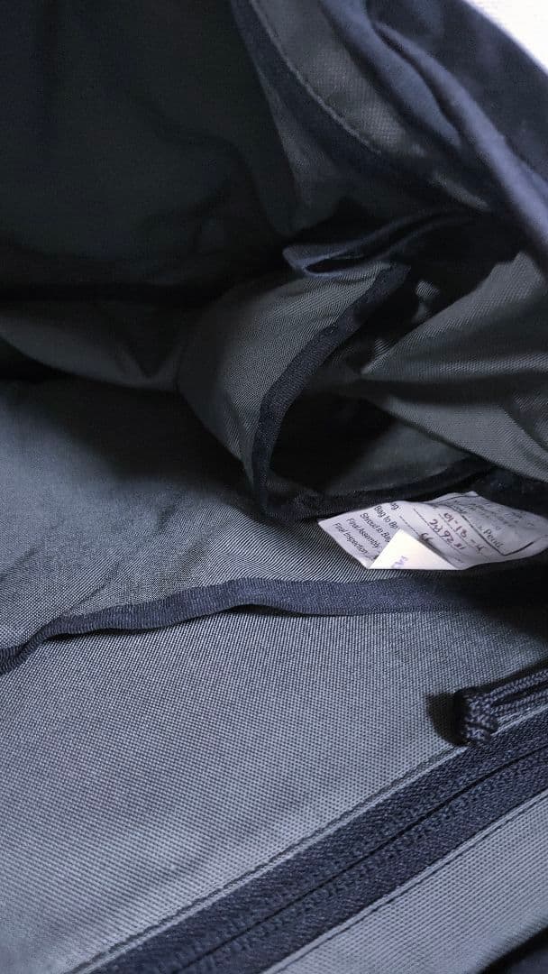 【ミステリーランチ MYSTERY RANCH】インベーダーメッセンジャーバッグ