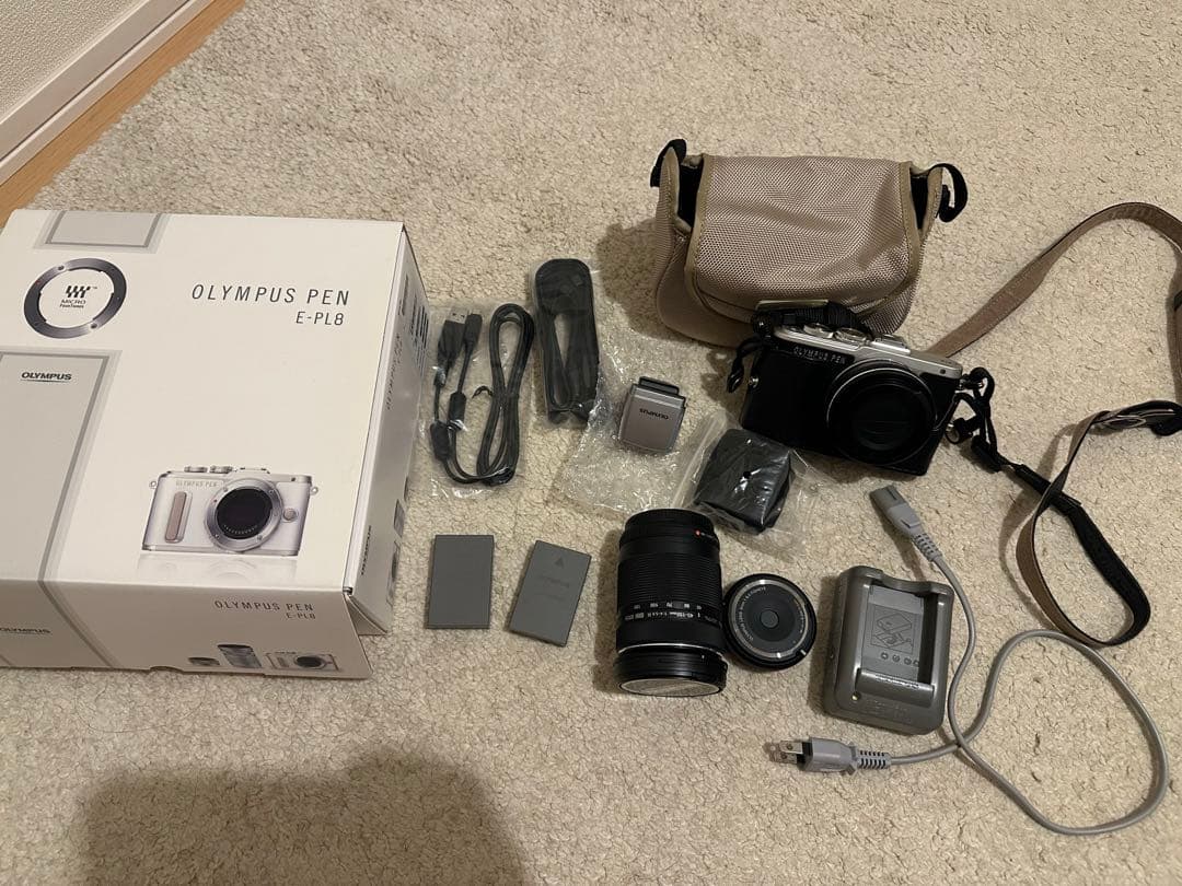 Olympus(オリンパス) PEN E-PL8 レンズ3種付き