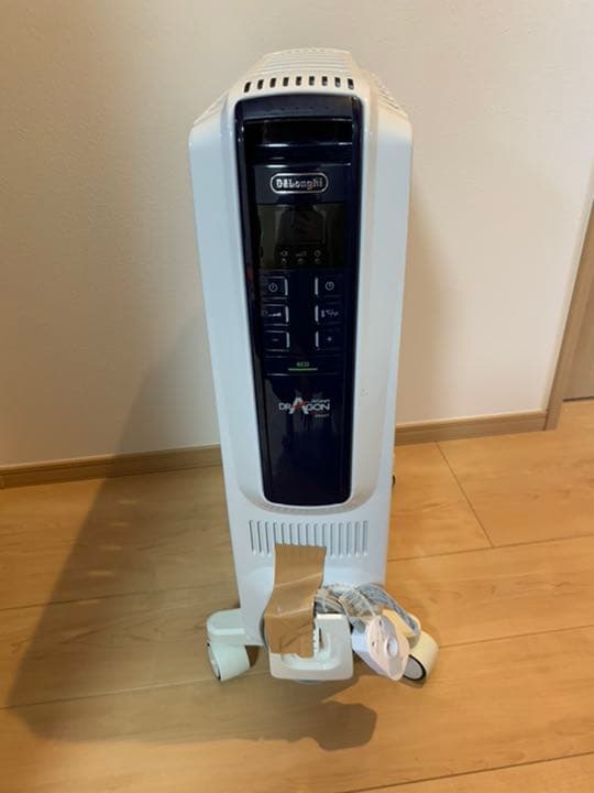 デロンギ：DeLonghi QSD0712-MB オイルヒーター