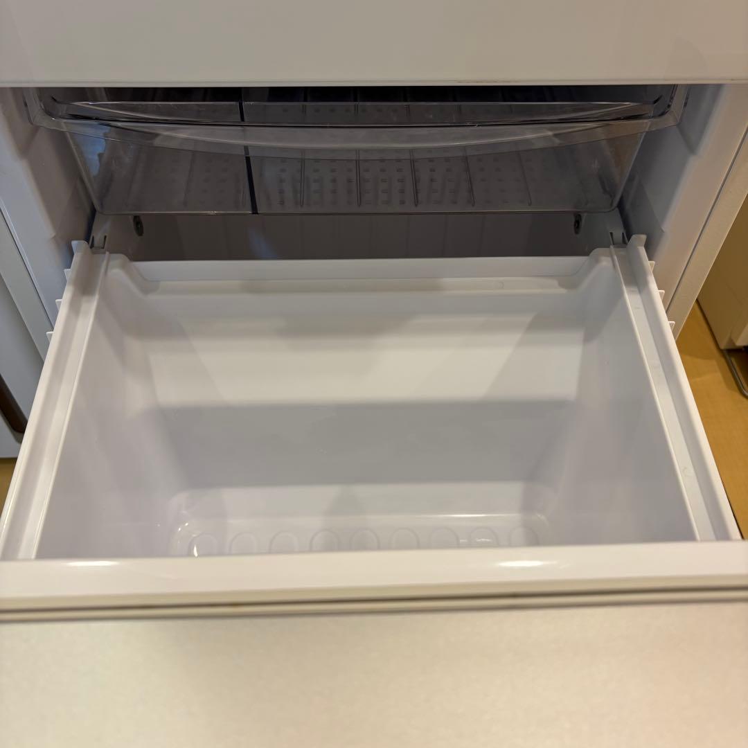 ⭐︎送料込み⭐︎【つけかえどっちもドア】SHARP 冷蔵庫 SJ-GD14F