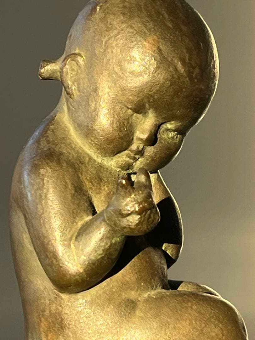 ブロンズ 彫刻 木製台座付き（時代物）