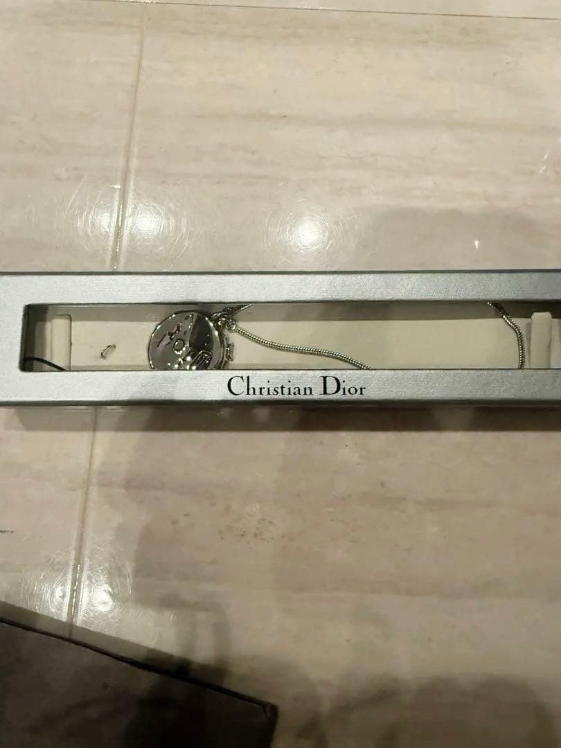 Dior キャップ型 キーホルダー　ストラップ