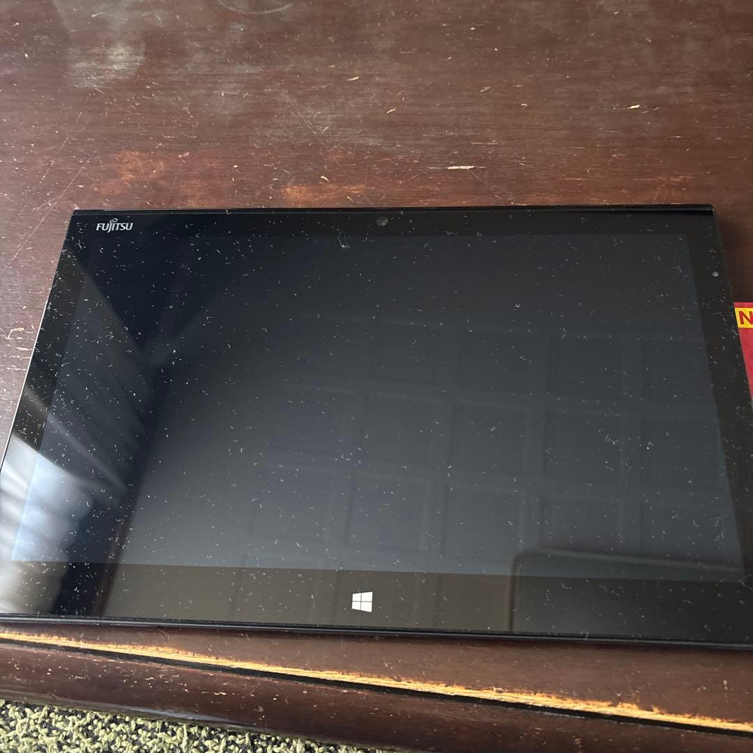 富士通 Windowsタブレット 本体　128gb