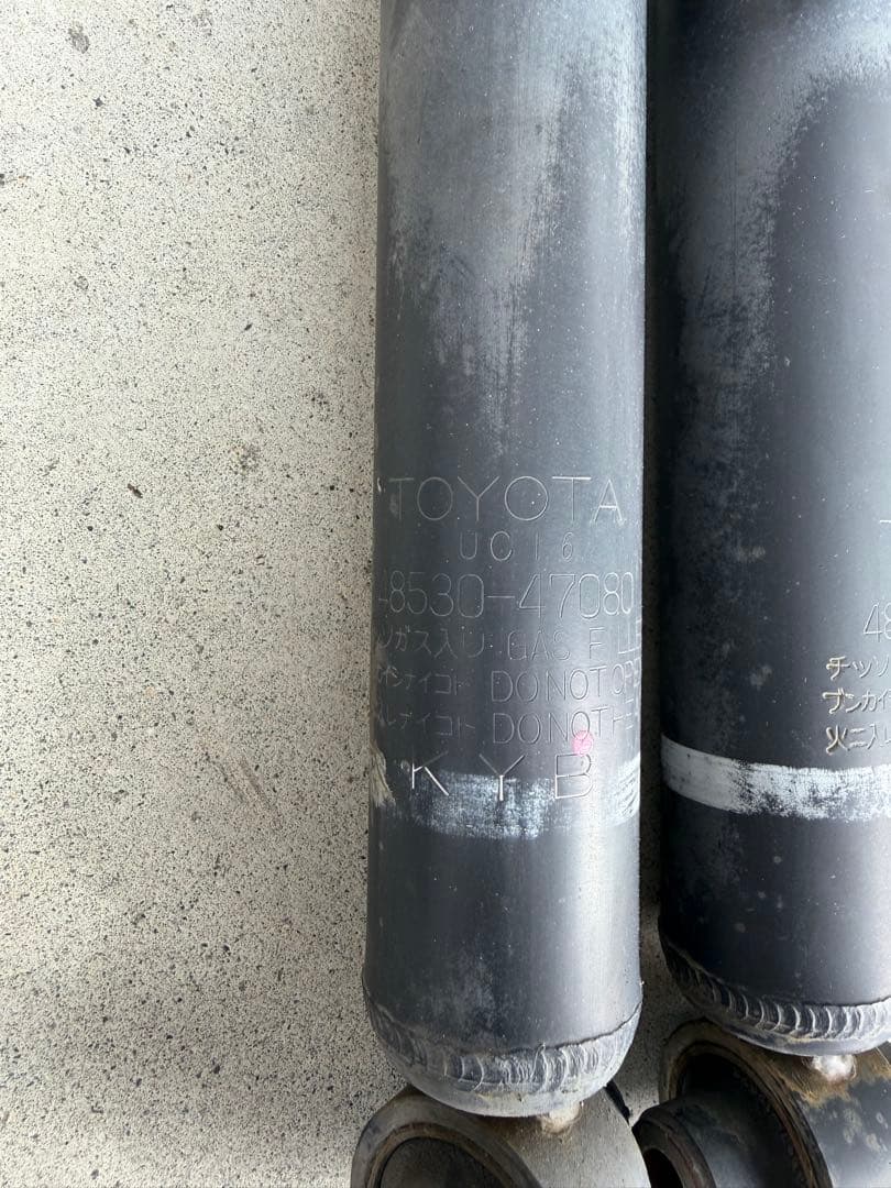 プリウス 30 後期　モデリスタ　ダウンサス　純正　ショック