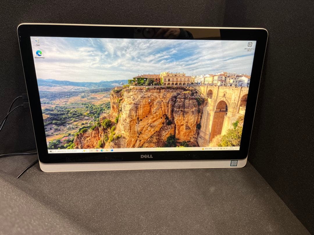 SSD500GB&BDドライブ搭載！DELL Inspiron 22 3263