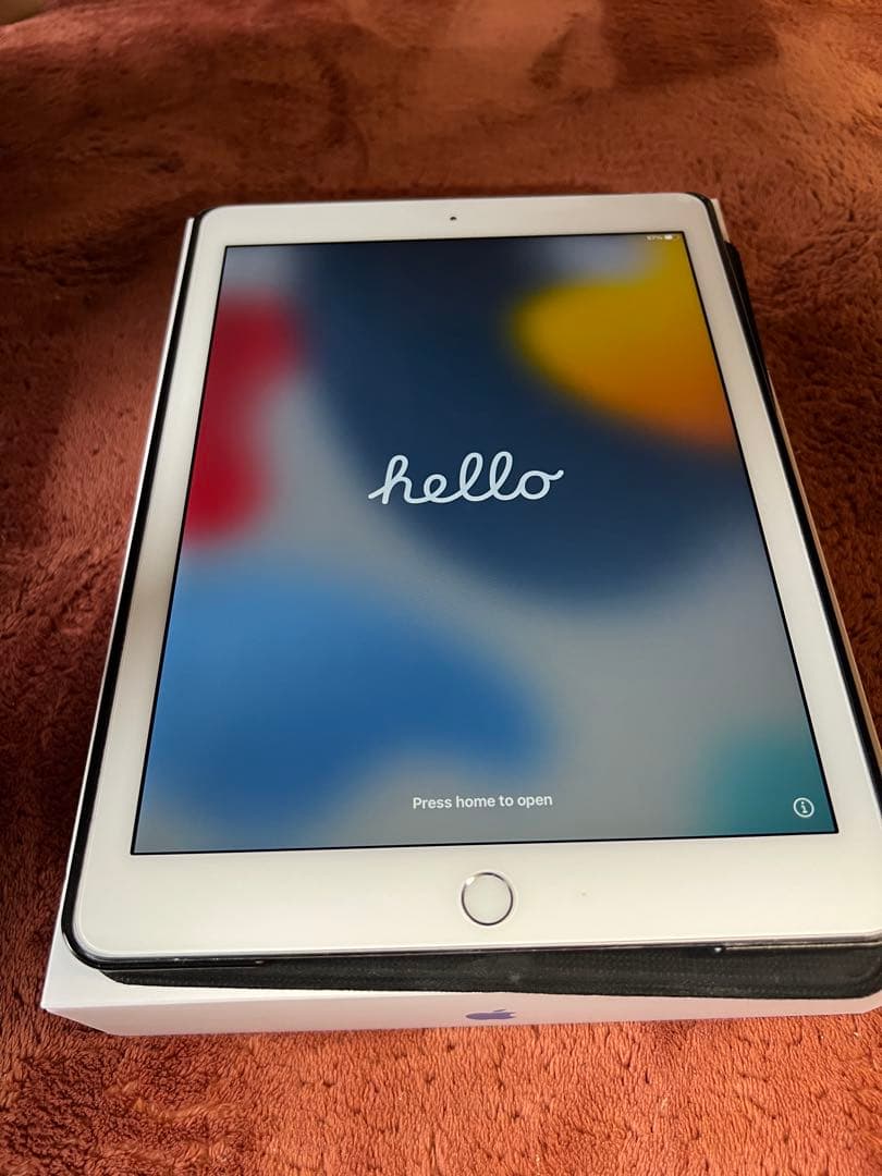 iPad本体 Apple iPad Air 2 128GB Wi-Fi MGTY2J/A