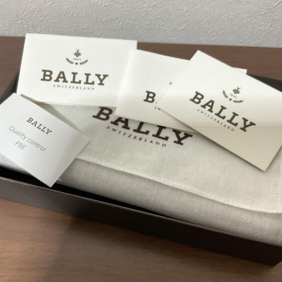 ☆開店セール☆ 新品未使用 美品 バリー レザー ロゴプレート 長財布