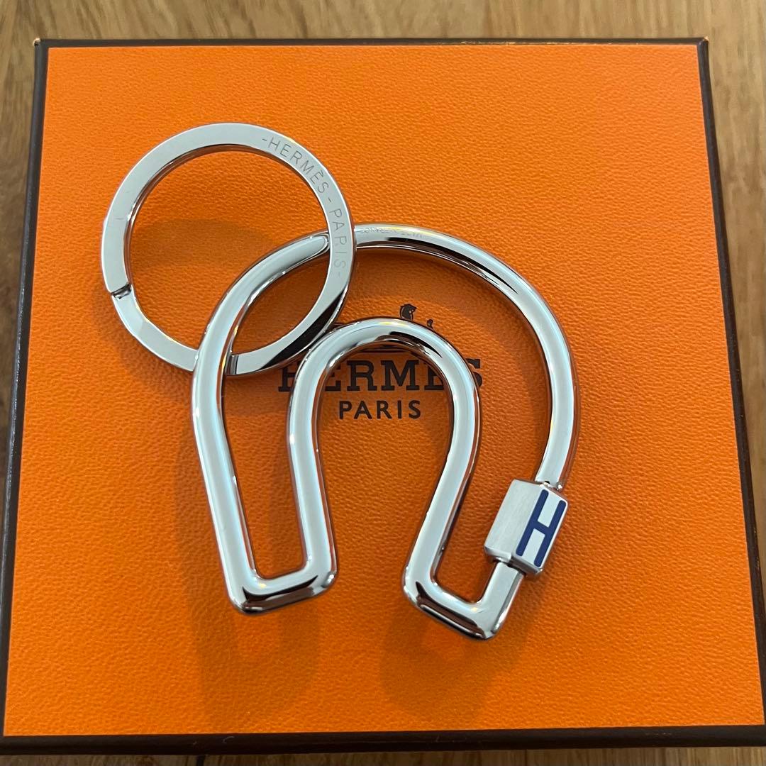 HERMES エルメス　キーホルダー フェール・ア・シュヴァル　ブルー
