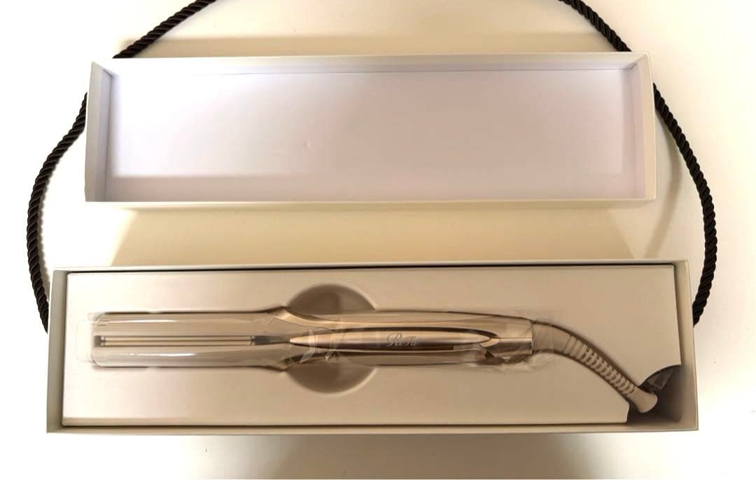 リファ　ストレートアイロンプロアイボリー