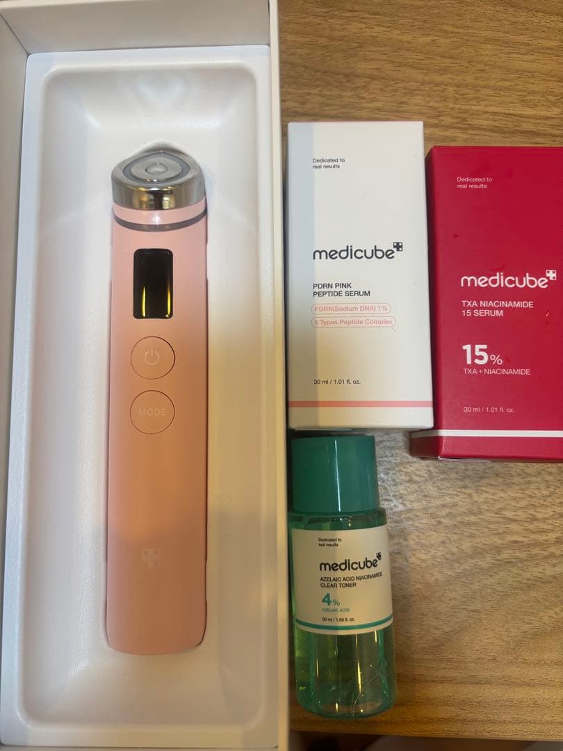 み*こ様 【美品】メディキューブ medicube AGE-R ブースタープロ