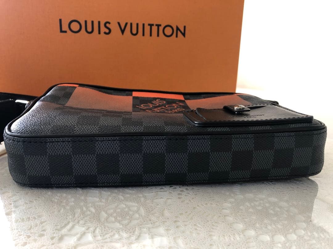 ルイヴィトン メッセンジャーバッグ ダミエ グラフィット N40421