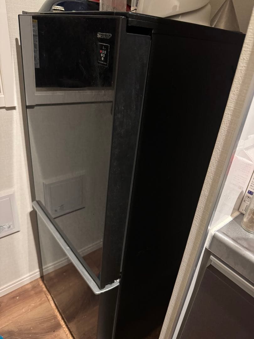 【2月12日まで】シャープ黒色冷凍冷蔵庫