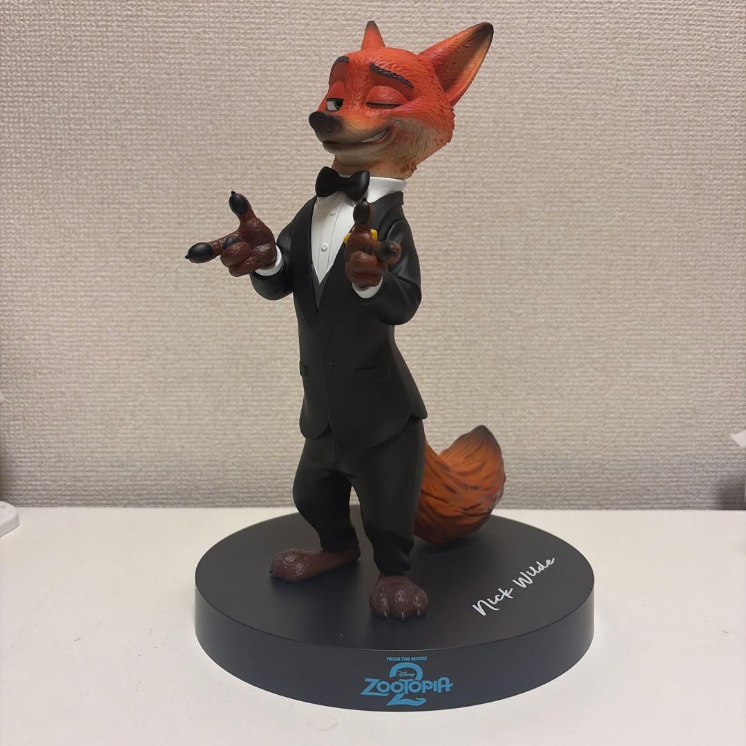 ズートピアハッピーくじ ラストワン賞 ニック・ワイルド タキシード フィギュア
