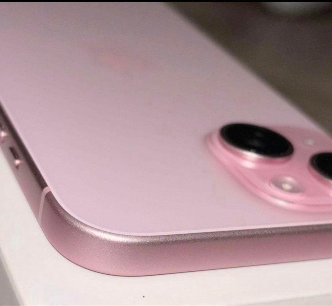 らくにこたん【美品】Apple iPhone 15 128GB ピンク