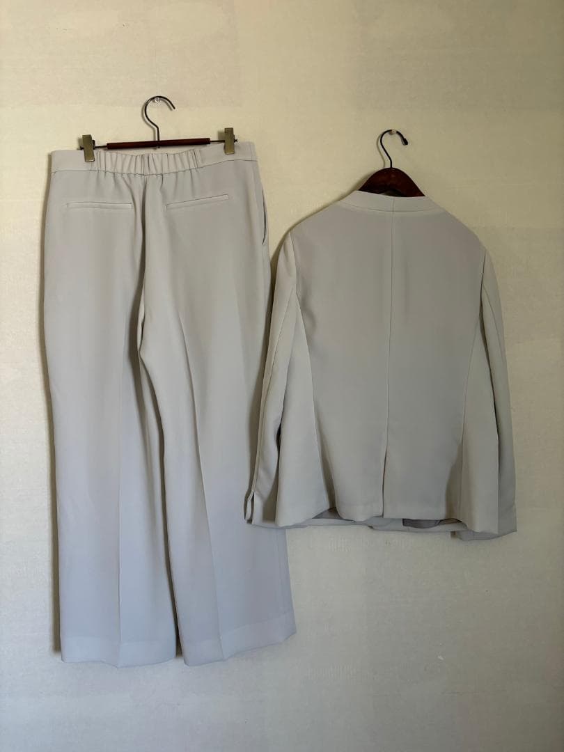 S616★新品同様レミュー洗えるパンツスーツ ノーカラー大きいサイズ13号15号