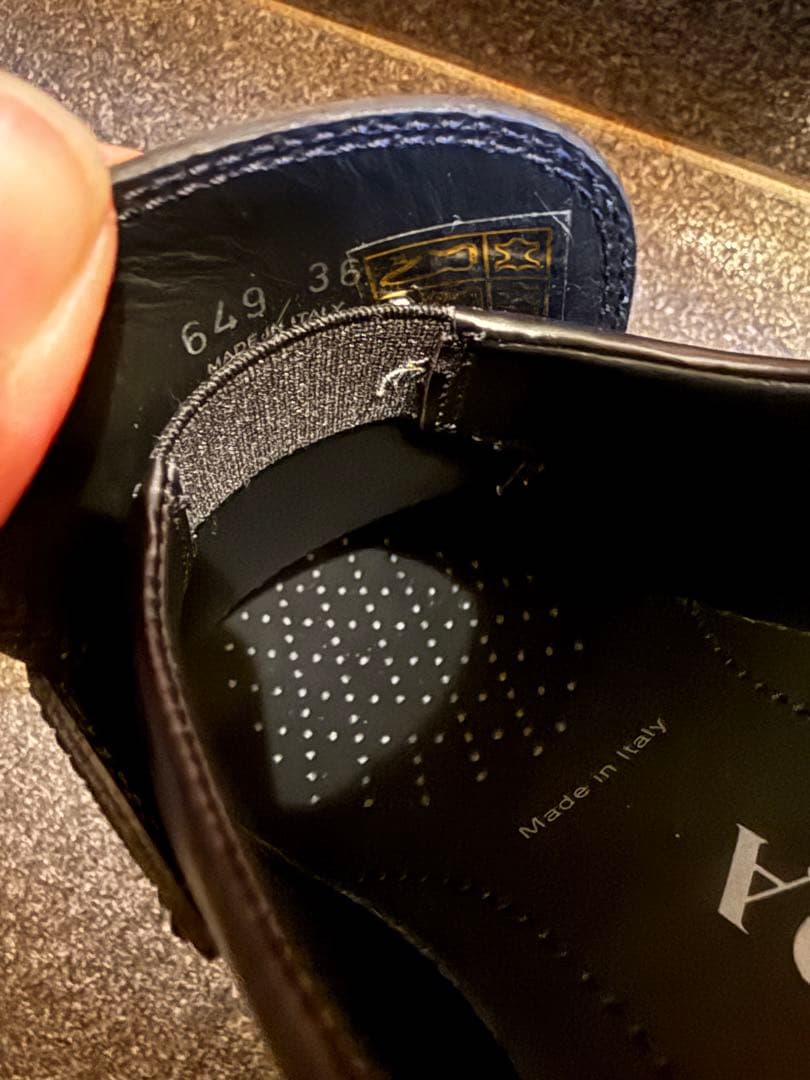 PRADA 黒 モノリス ブラッシュドレザー ローファー厚底 サイズ36