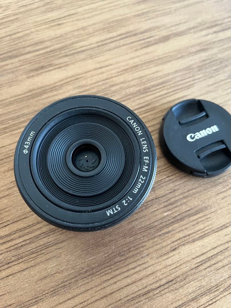 Canon レンズ　EF-M22mm F2 STM