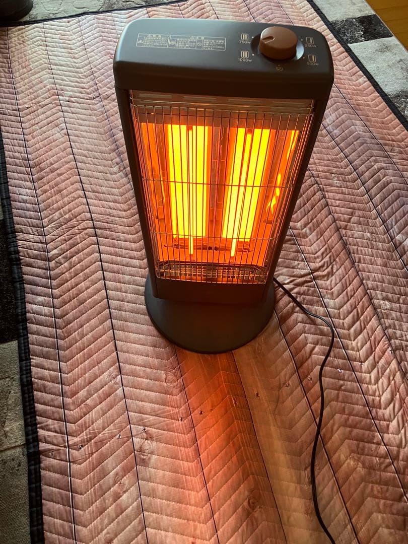 2024年製　アラジン　遠赤グラファイトヒーター