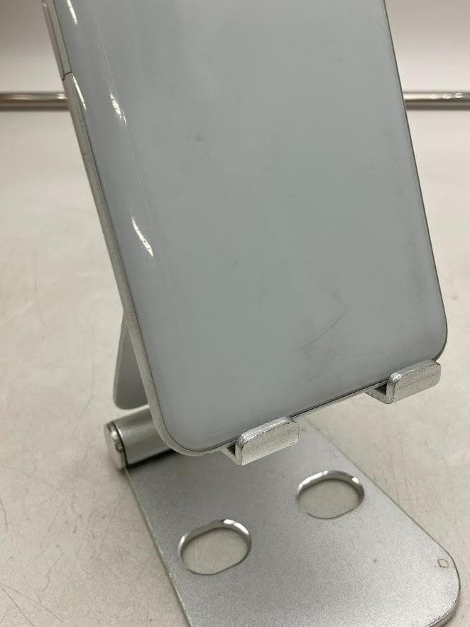 スマートフォンZTE Libero5Gll (AIO32T) ホワイト　64GB