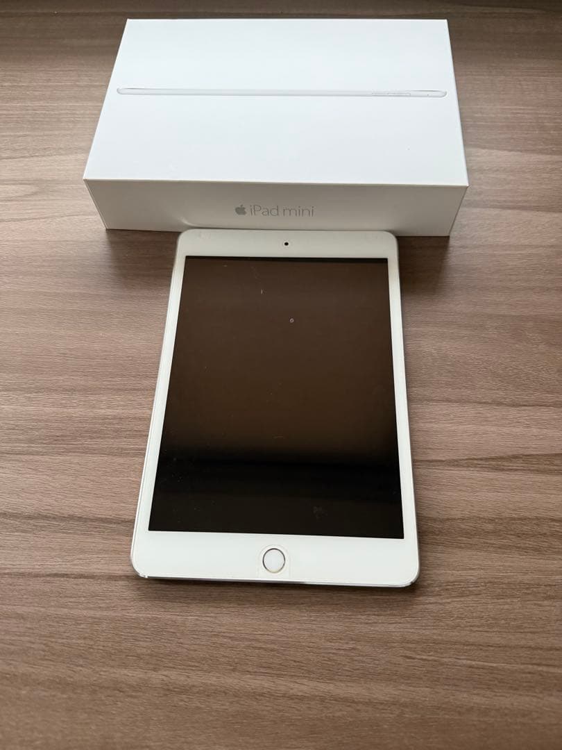 箱あり iPad mini 4 64GB Wi-Fi シルバー