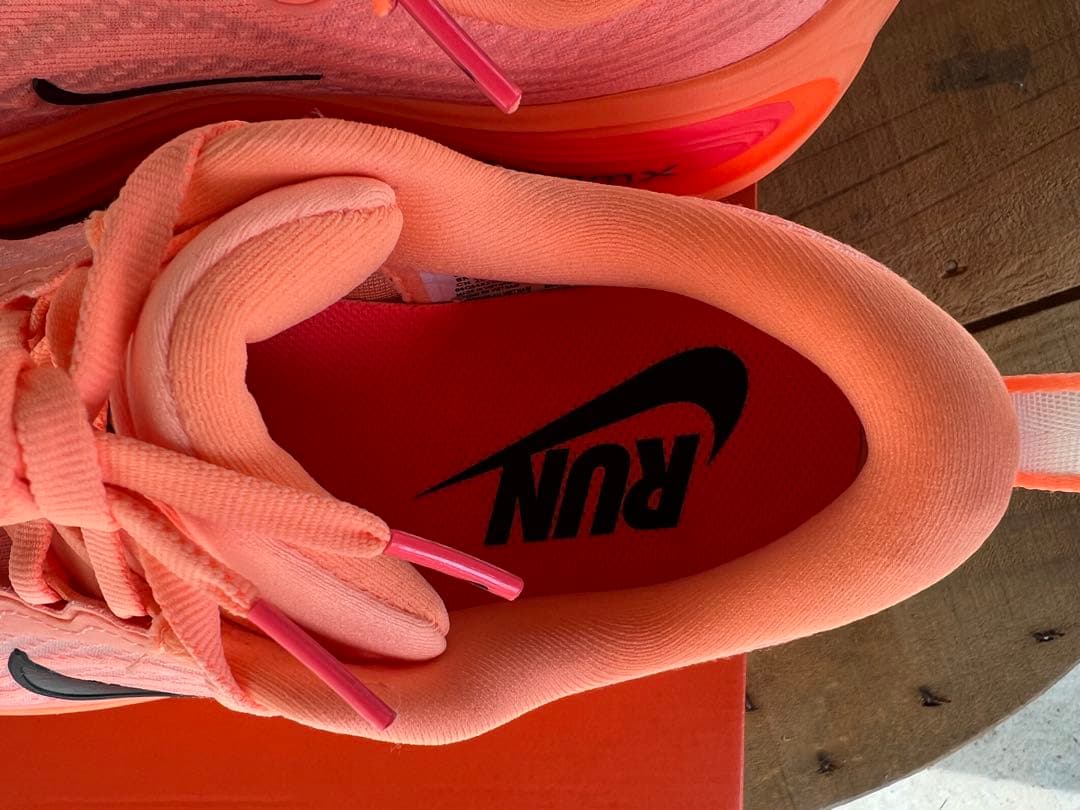 ナイキ NIKE ズームXボメロプラス　オレンジ