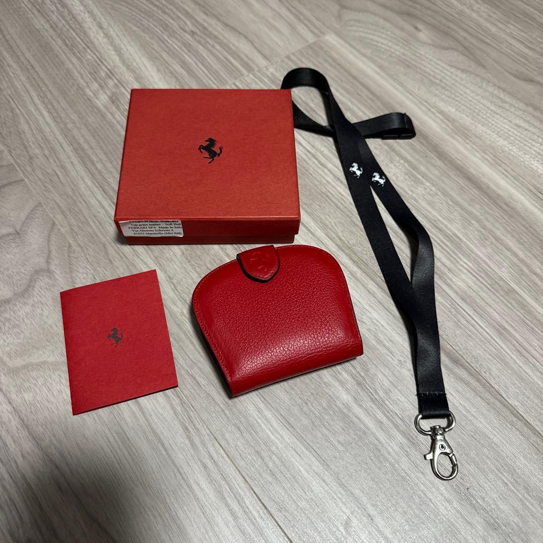 フェラーリ　ケース　ネックレスストラップ　ケース