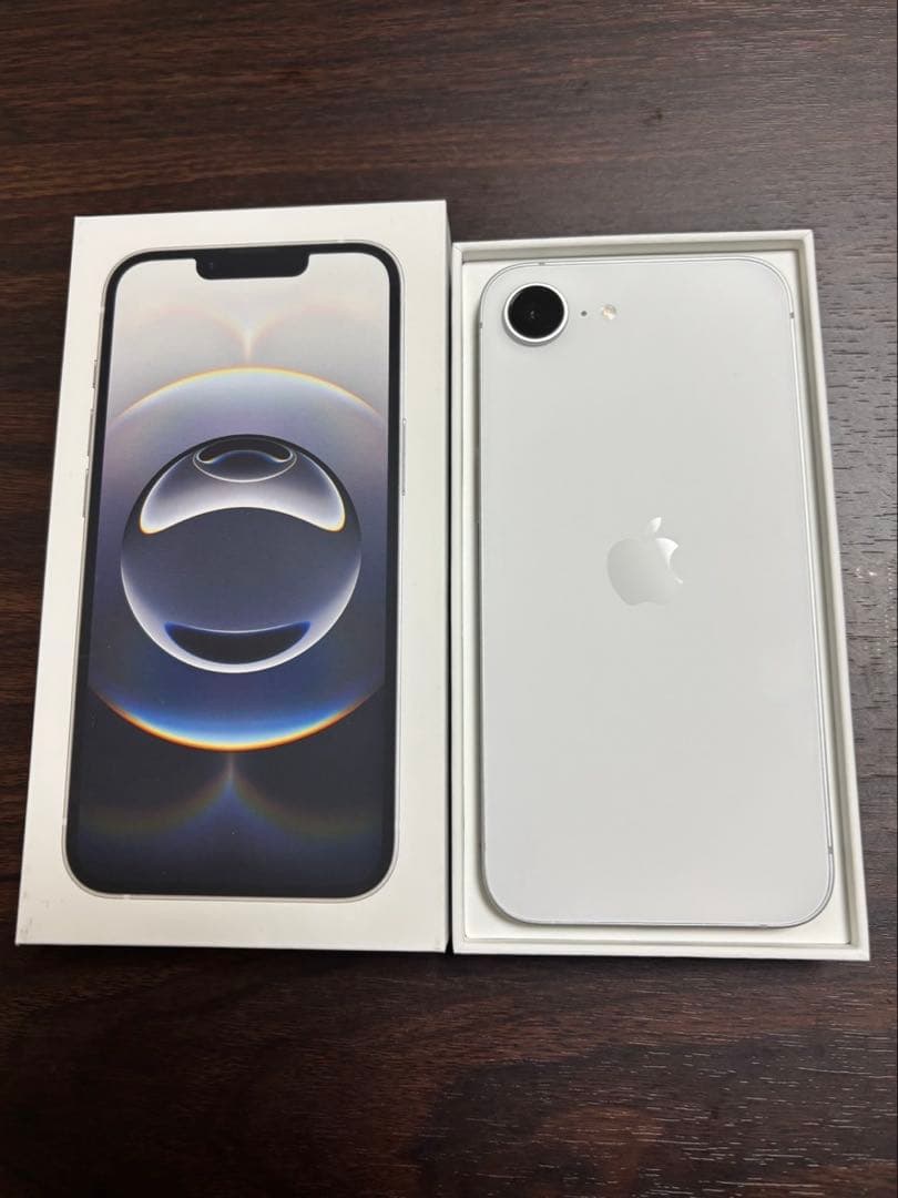 Apple iPhone16e ホワイト 本体［中古未使用品］
