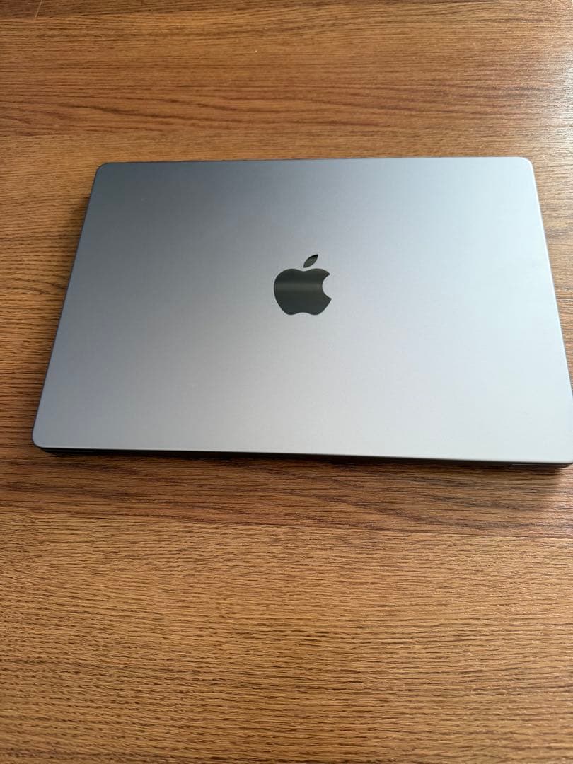 Apple MacBook Pro シルバー　1TB 24GB M3