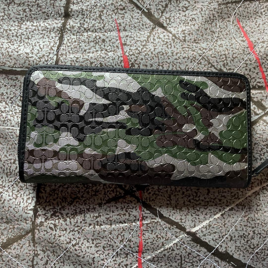 coach メンズ　迷彩柄 ラウンドファスナー長財布