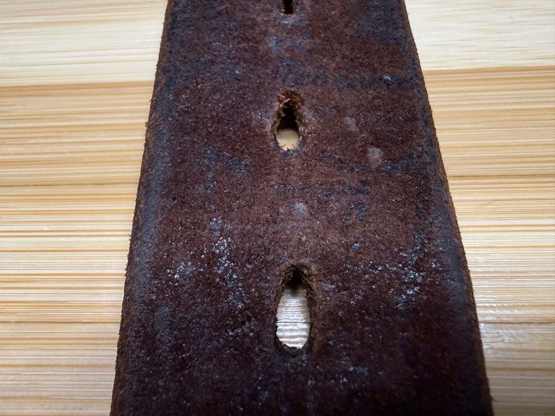 ⭐️HTC⭐️オーバルスティングレイ⭐️ダークブラウンレザー&クリアストーン⭐️30