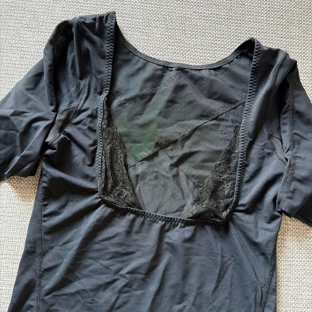 美品‼️プウアボーテ 美勢インナー巻き肩サポートMサイズ