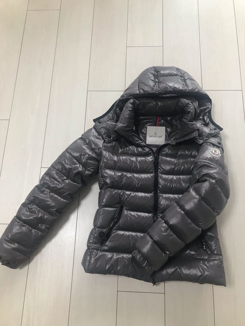 2月まで限定値下げ！モンクレール　希少❗️ショートダウンジャケット　xs 美品