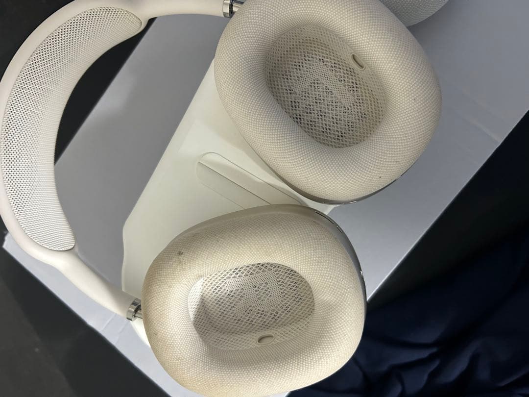 Apple純正AirPods Maxスターライトケース付き