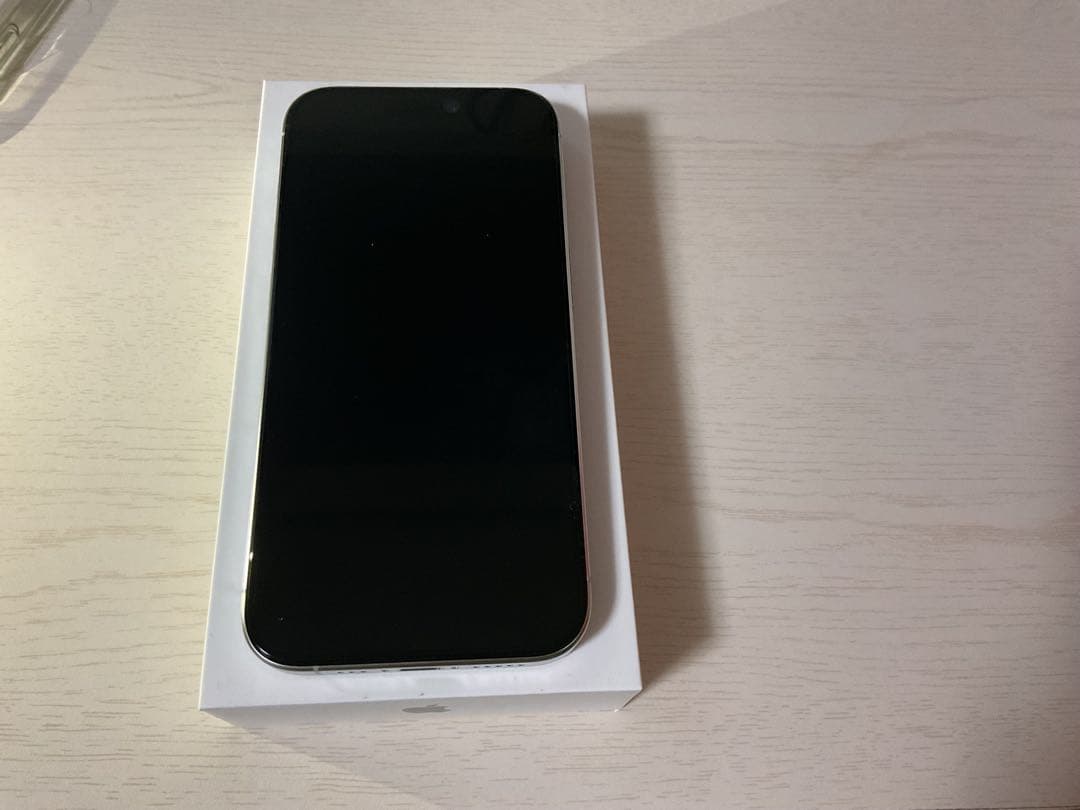 Apple iPhone15pro 128GB 本体 +ケース付き