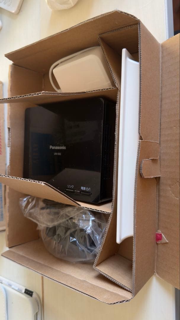 Panasonic ポータブルテレビ UN-E8-W