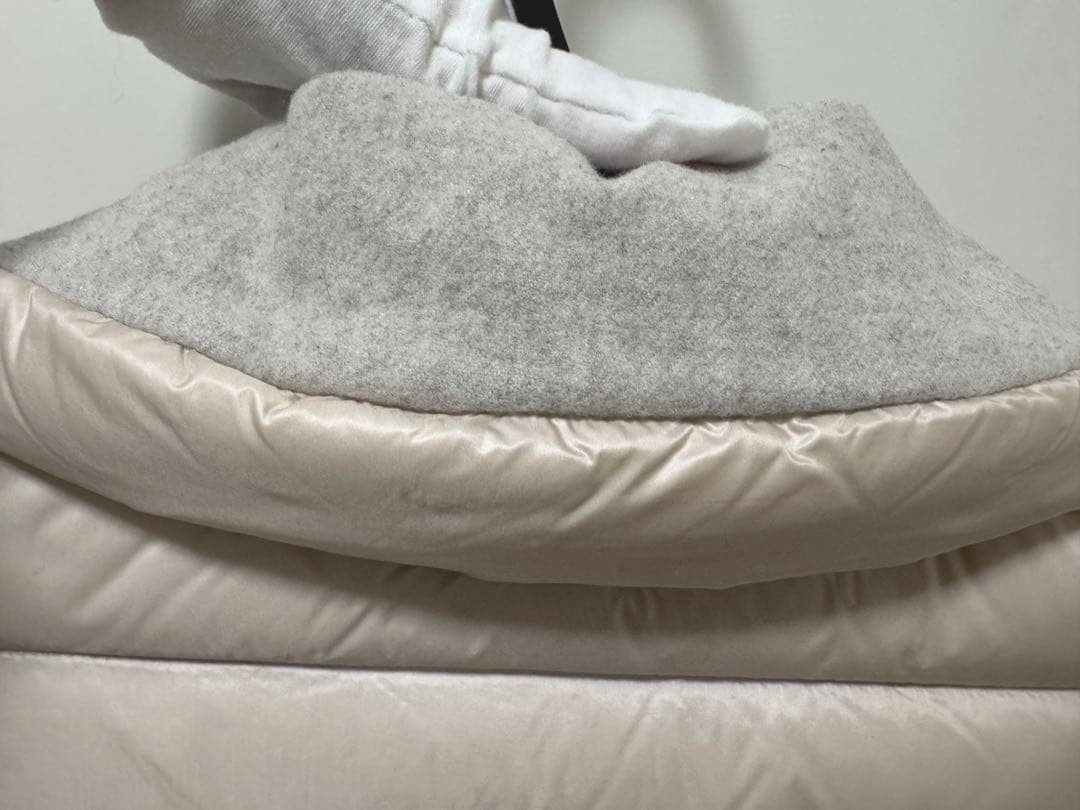 MONCLER レディース　ダウン