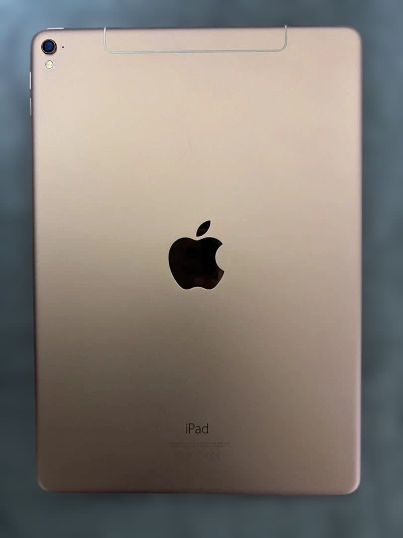 9.7インチiPad Pro（第1世代）のWi-Fi + Cellularモデル