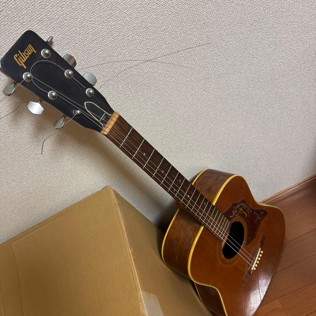 Gibson？ アコースティックギター