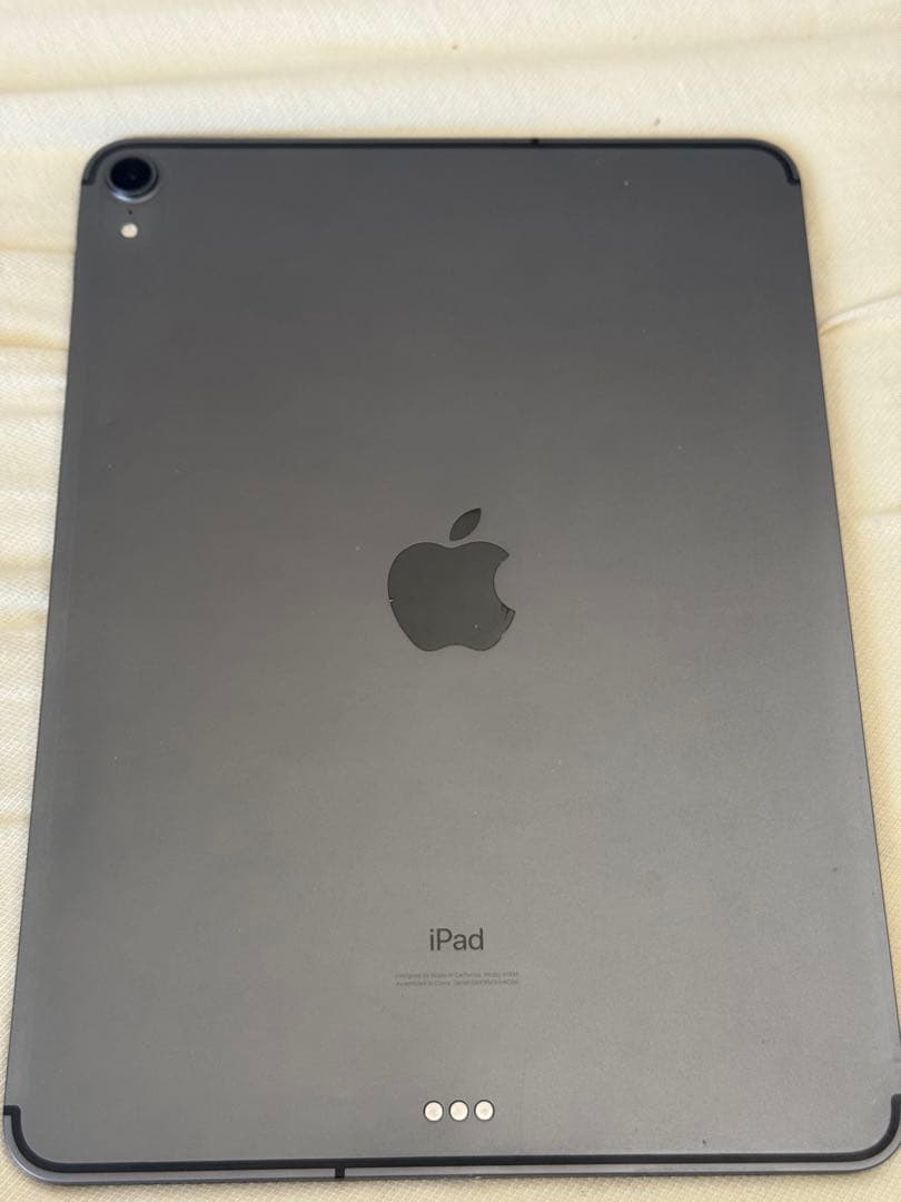 Apple iPad 10.9インチ スペースグレー 2018
