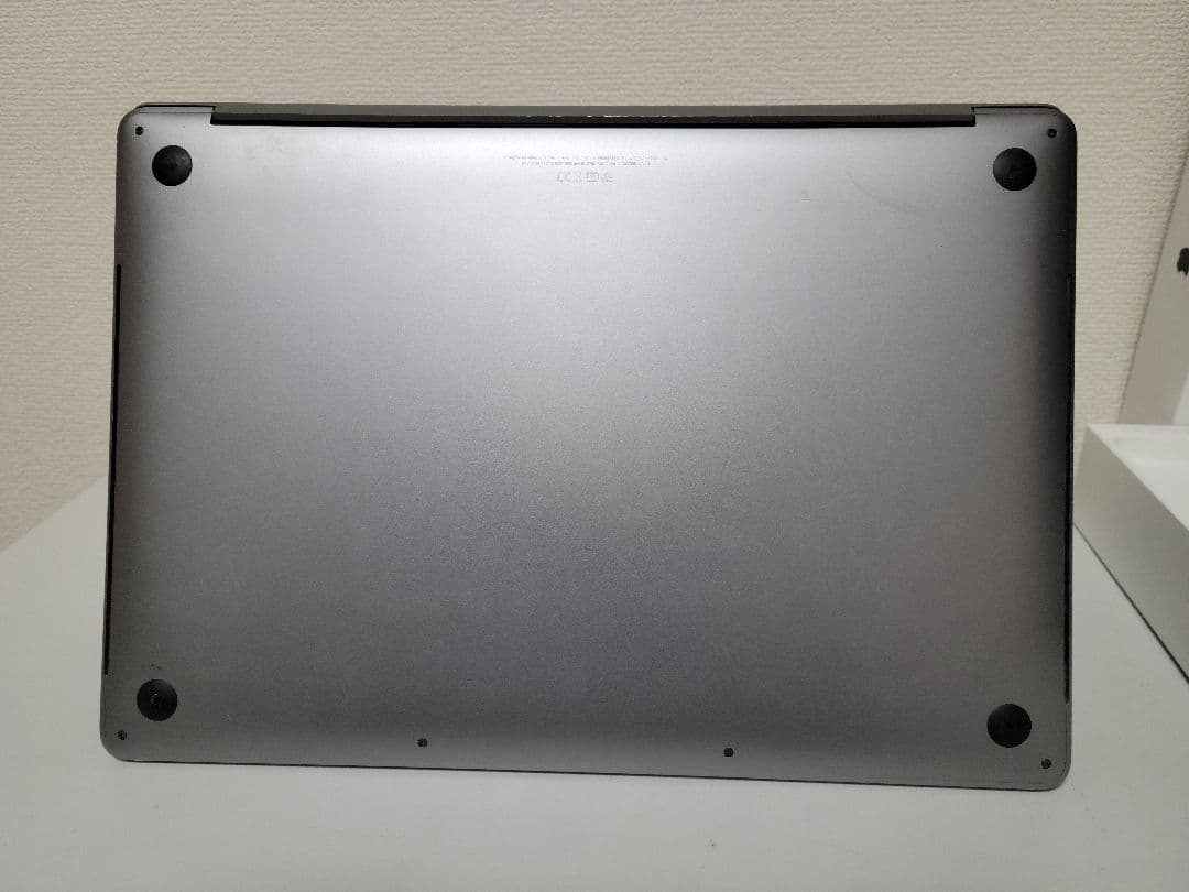 美品　MacBook Pro 15インチ 2019 外箱・付属品付