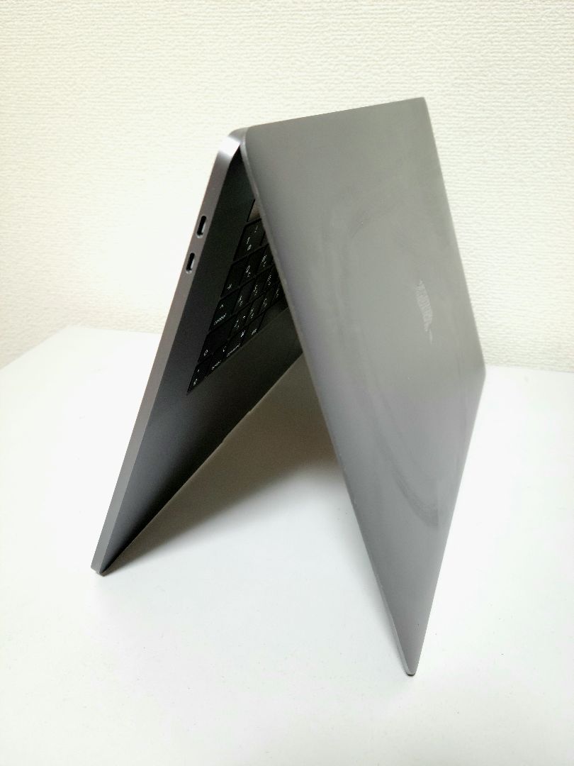 美品　MacBook Pro 15インチ 2019 外箱・付属品付