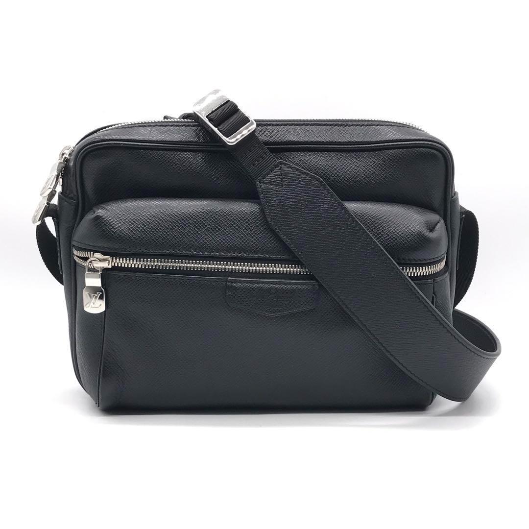 ルイヴィトン タイガ アウトドア メッセンジャー PM ショルダーバッグ