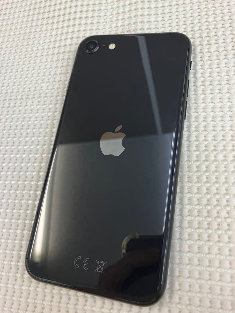 iPhone SE 第2世代 64GB 海外版SIMフリー リアカメラ難あり