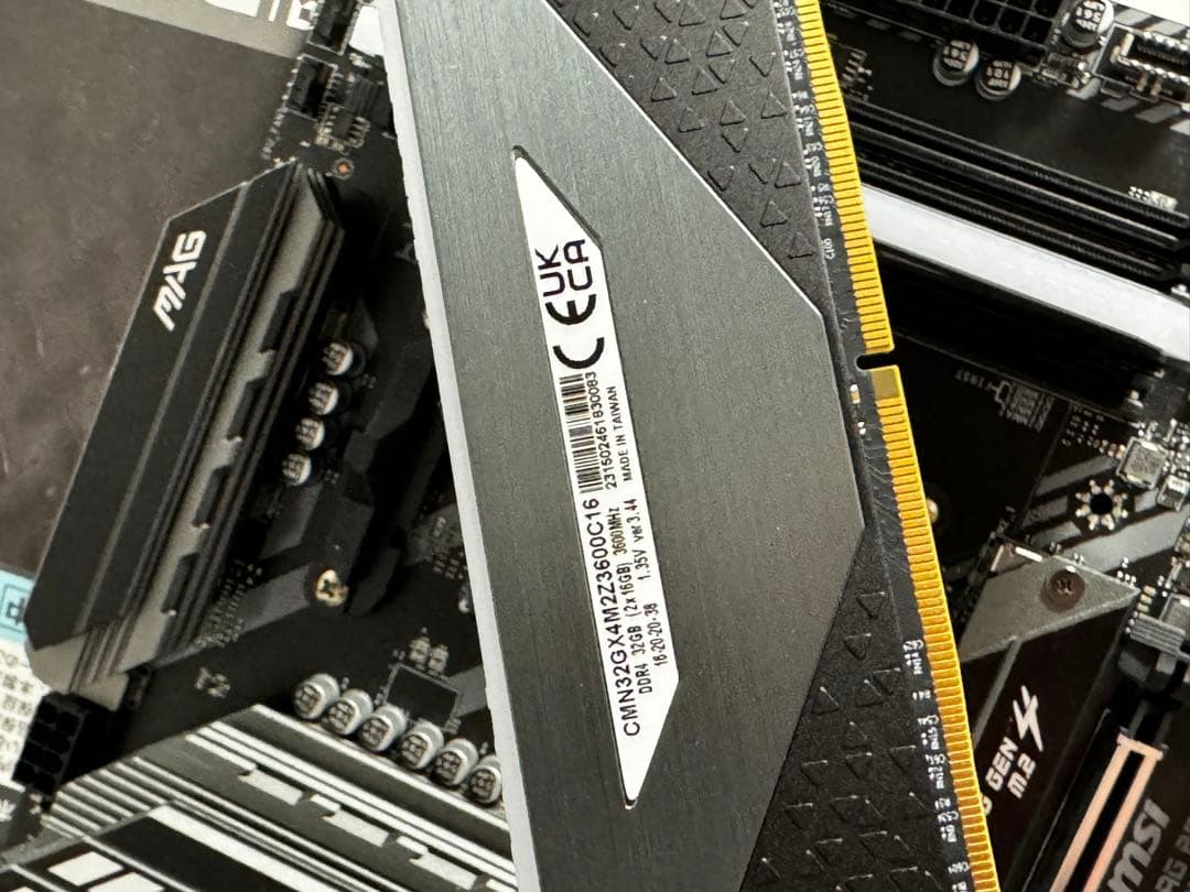 メモリー Corsair Vengeance RGB DDR4 3600MHz 32GB