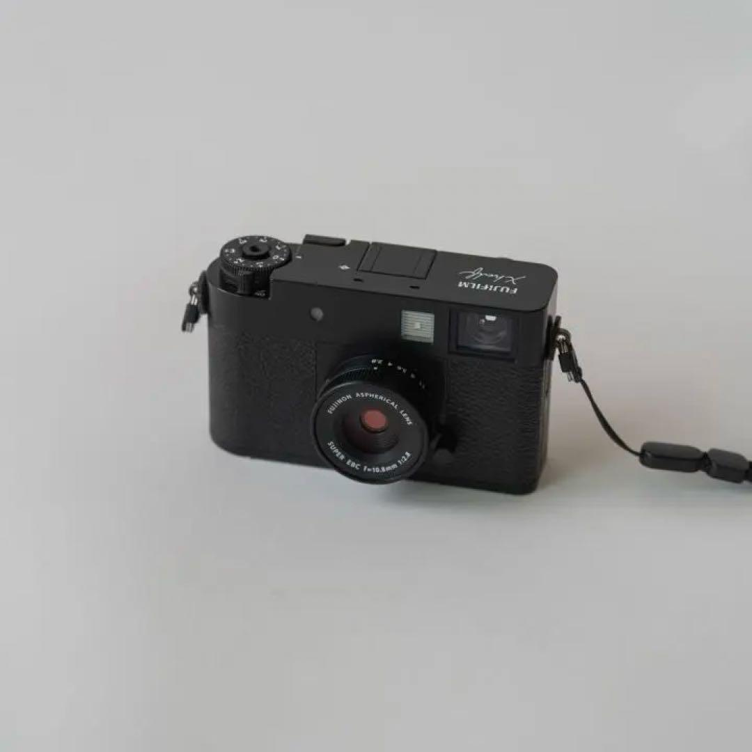 新品同様 FUJIFILM X half BLACK(付属品全て有り！)