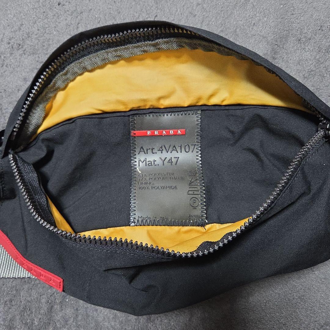 PRADA　ウエストポーチ