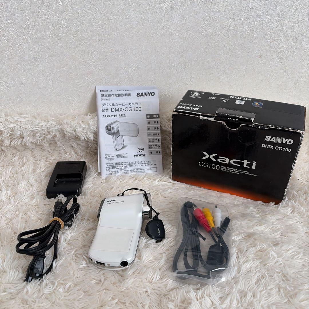 SANYO サンヨー デジカメ Xacti DMX−CG100 ホワイト