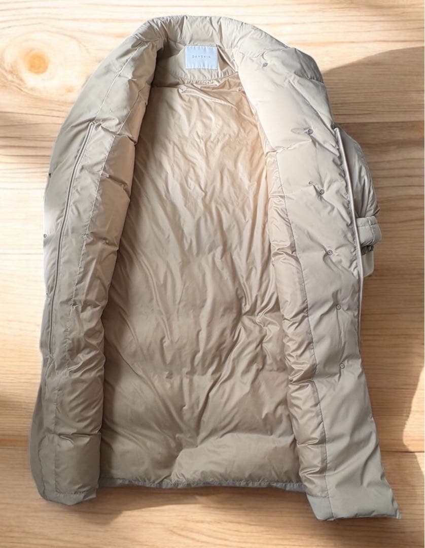 【超美品】ダンスキン　ハイロフトダウンコートMサイズ　サンドベージュ