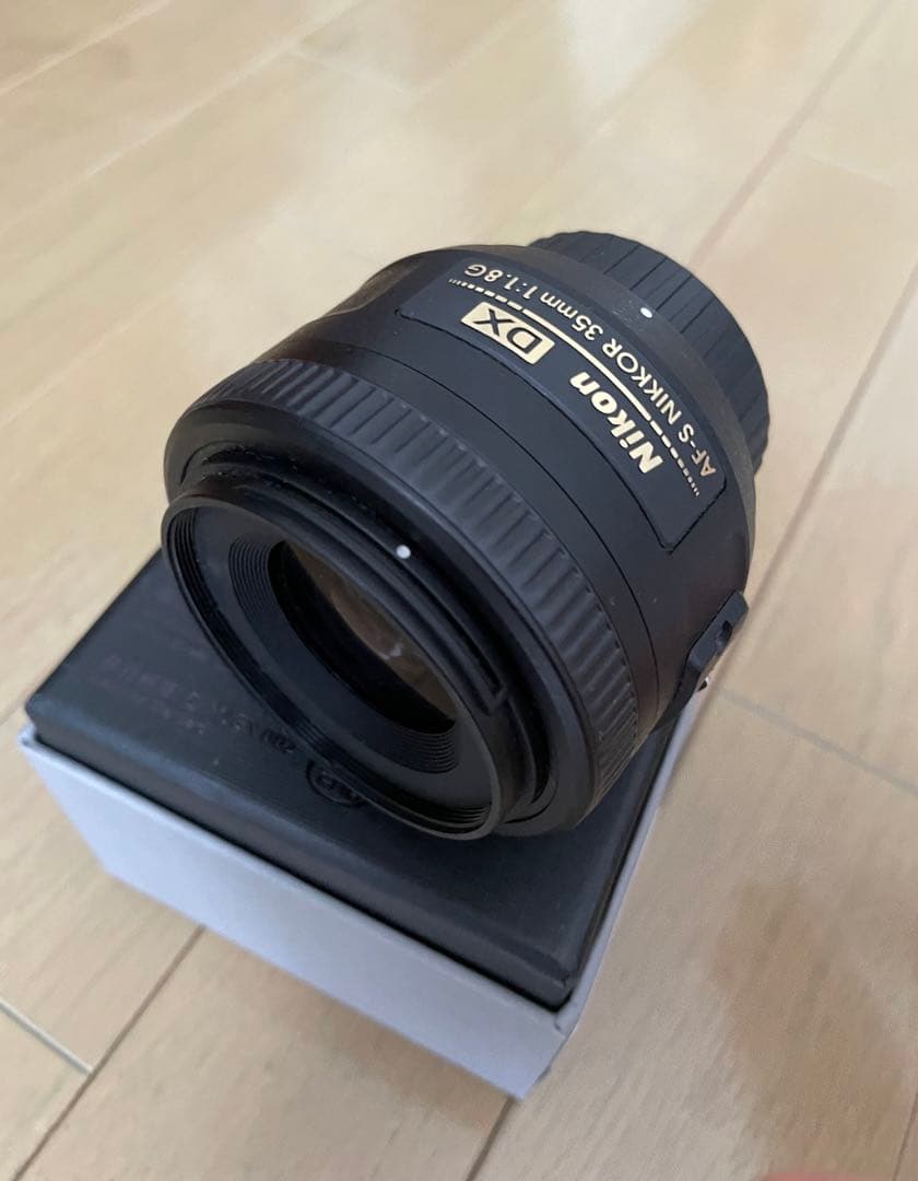 Nikon AF-S NIKKOR 35mm f/1.8G DX 本体