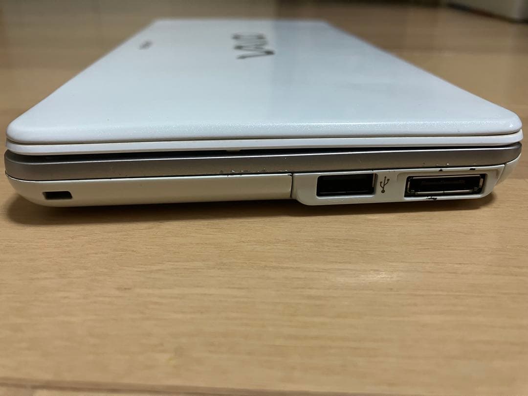 SONY VGN-P90S ノートPC Ubuntu 16.04 LTS